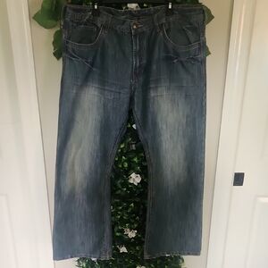 Men's Relaxed Fit Faded Blue Jeans